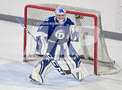 Thumbnail 1 in Darien @ Warde/Ludlowe photogallery.