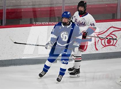 Thumbnail 2 in Darien @ Warde/Ludlowe photogallery.