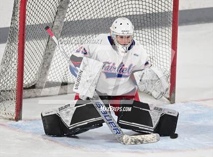 Thumbnail 1 in Darien @ Warde/Ludlowe photogallery.