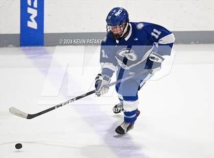 Thumbnail 1 in Darien @ Warde/Ludlowe photogallery.