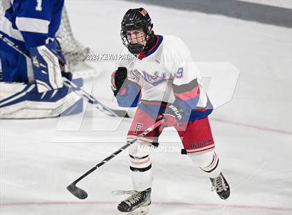 Thumbnail 2 in Darien @ Warde/Ludlowe photogallery.