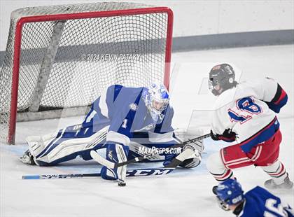 Thumbnail 1 in Darien @ Warde/Ludlowe photogallery.