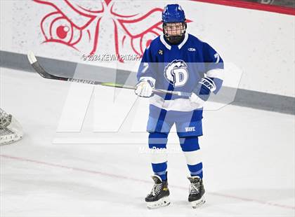 Thumbnail 2 in Darien @ Warde/Ludlowe photogallery.