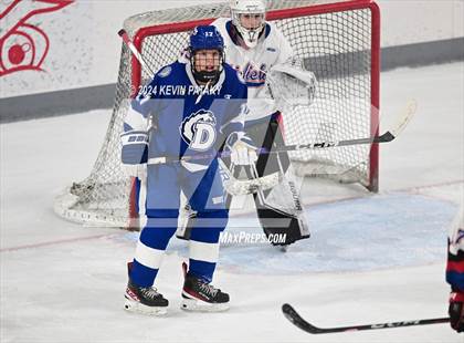 Thumbnail 3 in Darien @ Warde/Ludlowe photogallery.