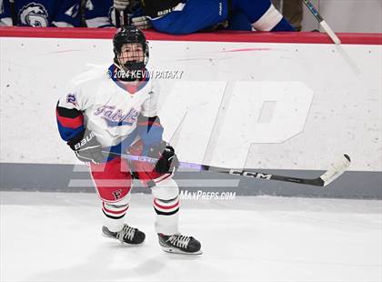 Thumbnail 1 in Darien @ Warde/Ludlowe photogallery.