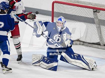 Thumbnail 1 in Darien @ Warde/Ludlowe photogallery.