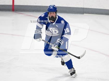 Thumbnail 3 in Darien @ Warde/Ludlowe photogallery.
