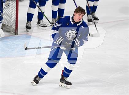 Thumbnail 1 in Darien @ Warde/Ludlowe photogallery.