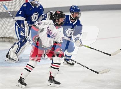 Thumbnail 3 in Darien @ Warde/Ludlowe photogallery.