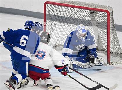 Thumbnail 1 in Darien @ Warde/Ludlowe photogallery.