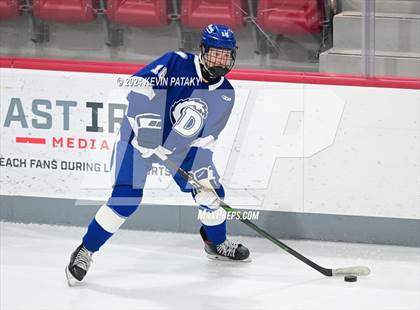 Thumbnail 1 in Darien @ Warde/Ludlowe photogallery.