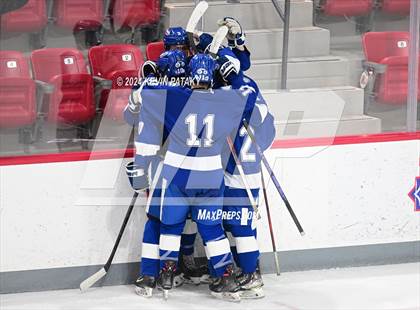 Thumbnail 1 in Darien @ Warde/Ludlowe photogallery.