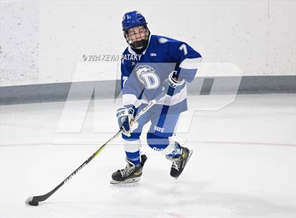 Thumbnail 1 in Darien @ Warde/Ludlowe photogallery.