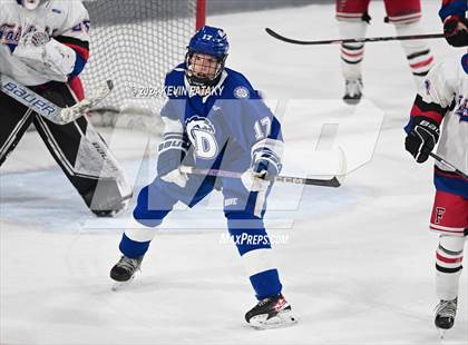 Thumbnail 3 in Darien @ Warde/Ludlowe photogallery.