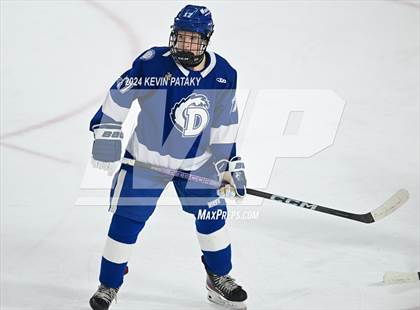 Thumbnail 1 in Darien @ Warde/Ludlowe photogallery.