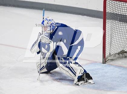 Thumbnail 3 in Darien @ Warde/Ludlowe photogallery.