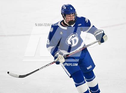 Thumbnail 3 in Darien @ Warde/Ludlowe photogallery.