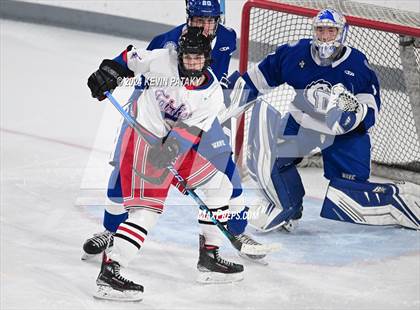 Thumbnail 3 in Darien @ Warde/Ludlowe photogallery.