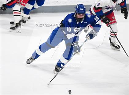 Thumbnail 1 in Darien @ Warde/Ludlowe photogallery.