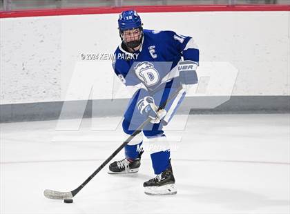 Thumbnail 3 in Darien @ Warde/Ludlowe photogallery.