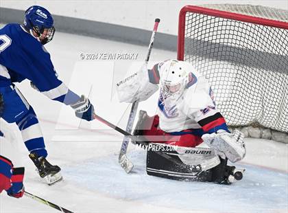 Thumbnail 1 in Darien @ Warde/Ludlowe photogallery.