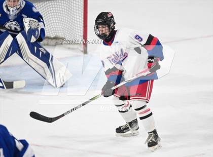 Thumbnail 2 in Darien @ Warde/Ludlowe photogallery.