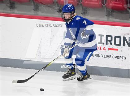 Thumbnail 1 in Darien @ Warde/Ludlowe photogallery.