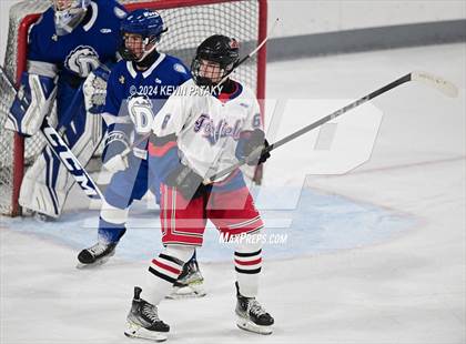 Thumbnail 1 in Darien @ Warde/Ludlowe photogallery.