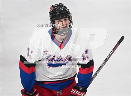 Thumbnail 1 in Darien @ Warde/Ludlowe photogallery.