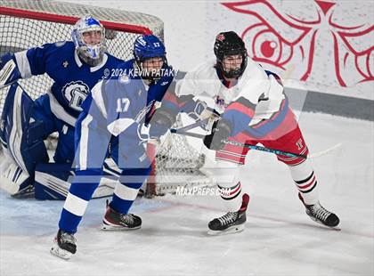 Thumbnail 3 in Darien @ Warde/Ludlowe photogallery.