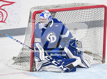 Thumbnail 3 in Darien @ Warde/Ludlowe photogallery.
