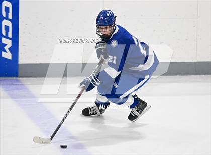 Thumbnail 1 in Darien @ Warde/Ludlowe photogallery.
