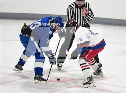 Thumbnail 1 in Darien @ Warde/Ludlowe photogallery.