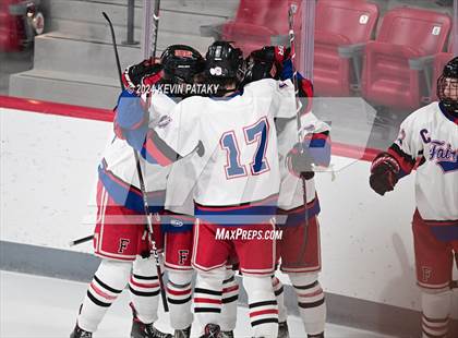 Thumbnail 2 in Darien @ Warde/Ludlowe photogallery.