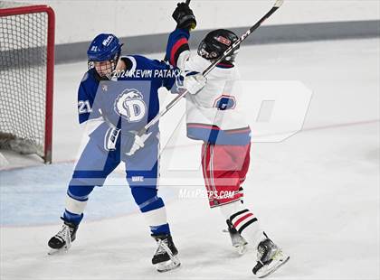 Thumbnail 1 in Darien @ Warde/Ludlowe photogallery.