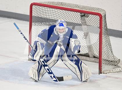 Thumbnail 1 in Darien @ Warde/Ludlowe photogallery.