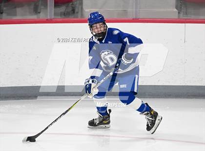 Thumbnail 1 in Darien @ Warde/Ludlowe photogallery.