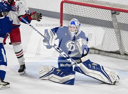 Thumbnail 3 in Darien @ Warde/Ludlowe photogallery.