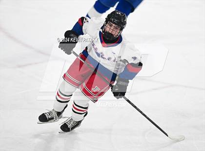 Thumbnail 1 in Darien @ Warde/Ludlowe photogallery.
