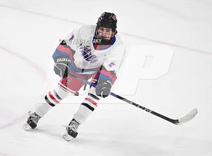 Thumbnail 3 in Darien @ Warde/Ludlowe photogallery.