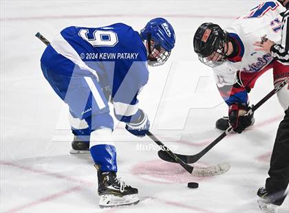 Thumbnail 1 in Darien @ Warde/Ludlowe photogallery.