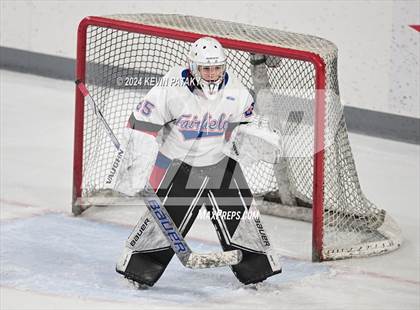 Thumbnail 2 in Darien @ Warde/Ludlowe photogallery.