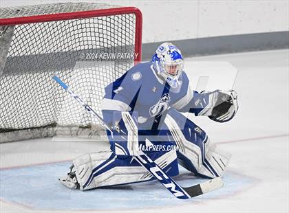 Thumbnail 3 in Darien @ Warde/Ludlowe photogallery.