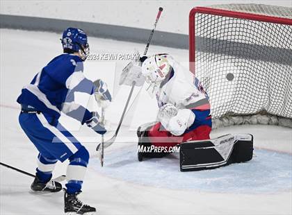 Thumbnail 2 in Darien @ Warde/Ludlowe photogallery.