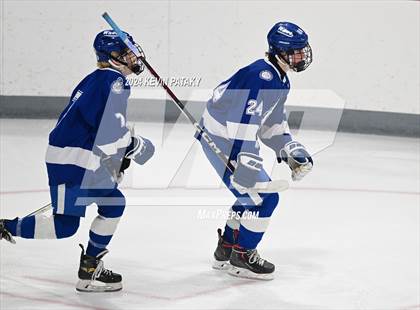 Thumbnail 3 in Darien @ Warde/Ludlowe photogallery.
