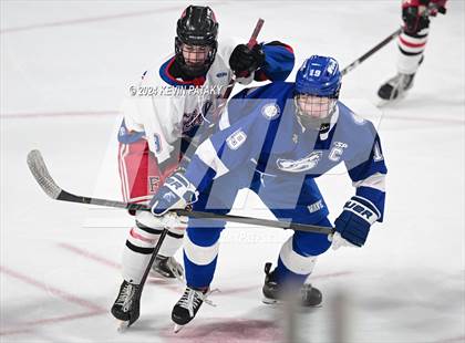 Thumbnail 1 in Darien @ Warde/Ludlowe photogallery.