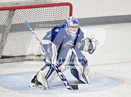 Thumbnail 2 in Darien @ Warde/Ludlowe photogallery.