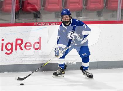 Thumbnail 1 in Darien @ Warde/Ludlowe photogallery.
