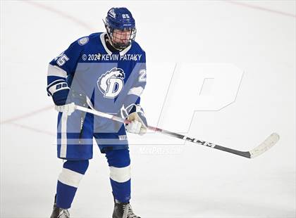 Thumbnail 2 in Darien @ Warde/Ludlowe photogallery.