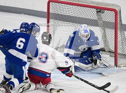 Thumbnail 3 in Darien @ Warde/Ludlowe photogallery.